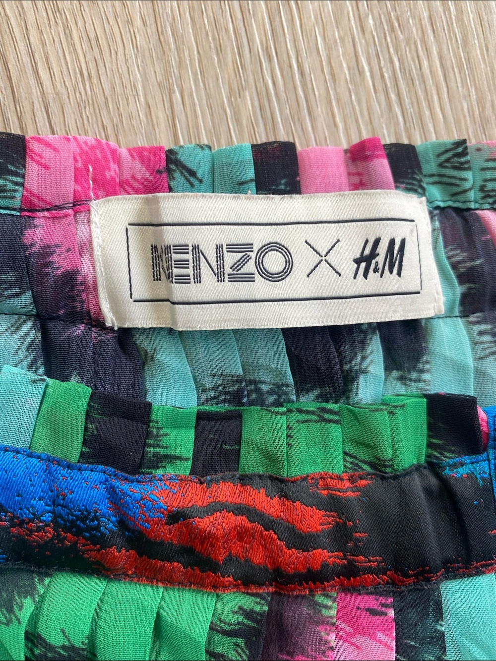 KENZO x H&M Pleated Floral Print Blouse Green Pink Blue Size 6 - Picture 4 of 13